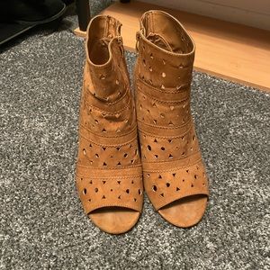 Cognac Cutout Peep Toe